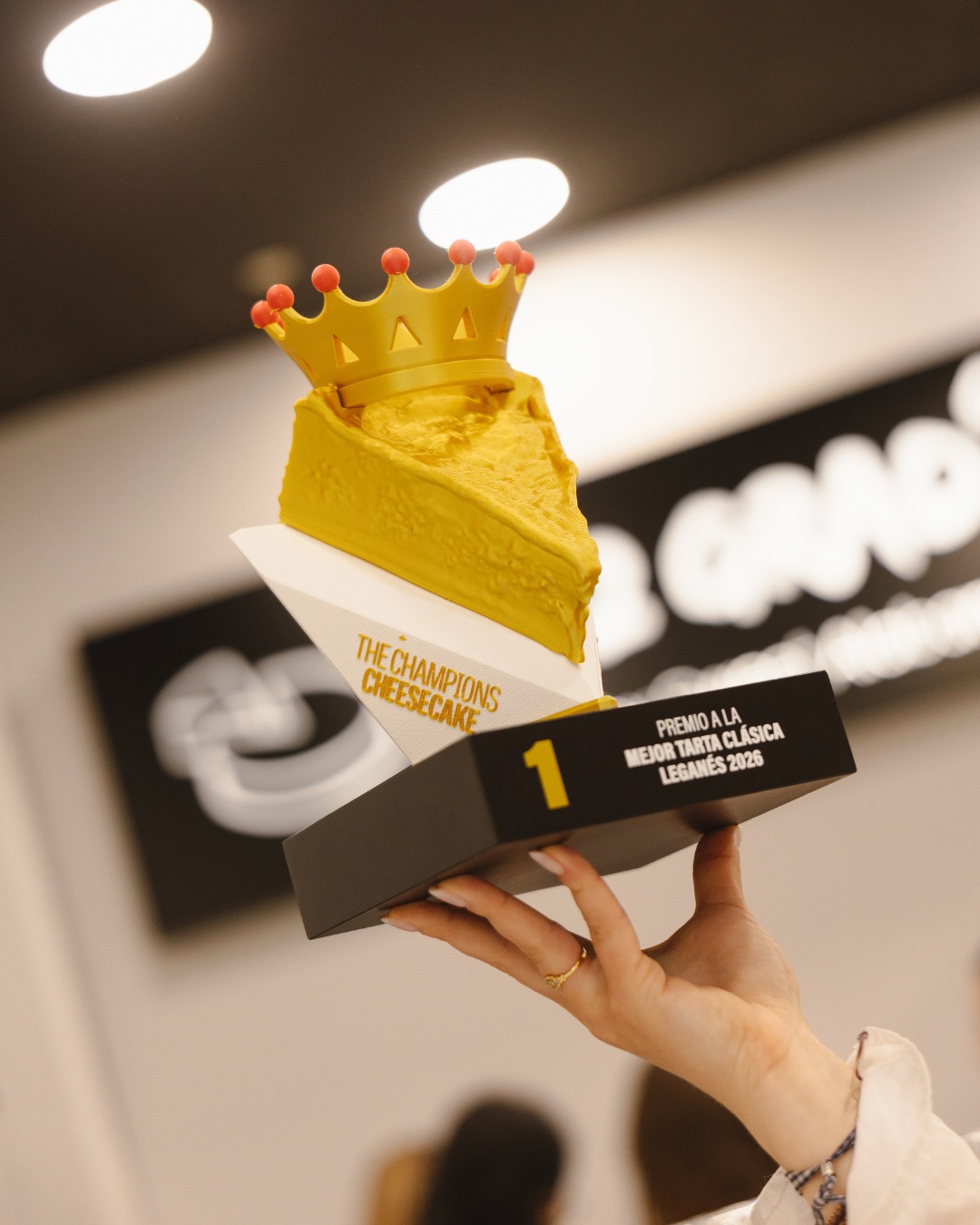 Trofeo del primer premio a la mejor tarta clásica de Leganés 2026